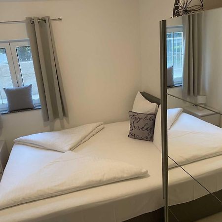 Adrian-Apartments-51511-Malinska-Otok-Krk Primorska 21 מראה חיצוני תמונה