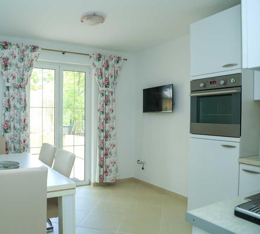 Adrian-Apartments-51511-Malinska-Otok-Krk Primorska 21 מראה חיצוני תמונה