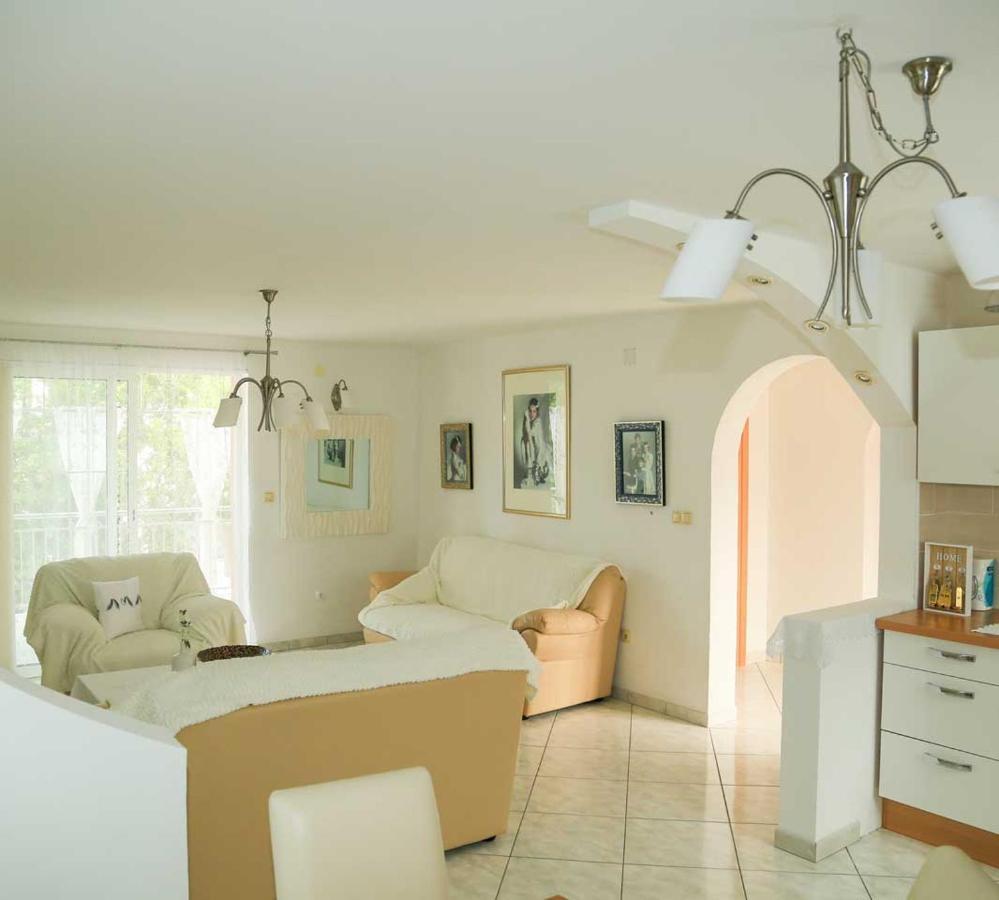 Adrian-Apartments-51511-Malinska-Otok-Krk Primorska 21 מראה חיצוני תמונה