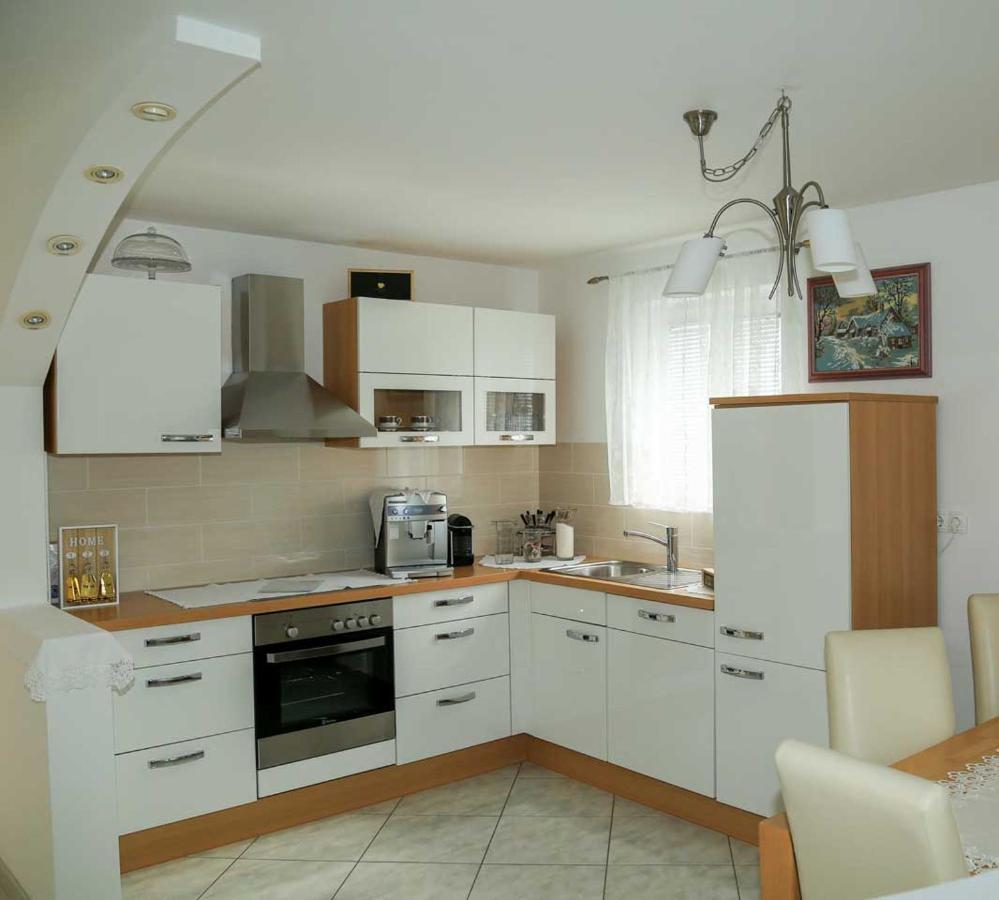 Adrian-Apartments-51511-Malinska-Otok-Krk Primorska 21 מראה חיצוני תמונה