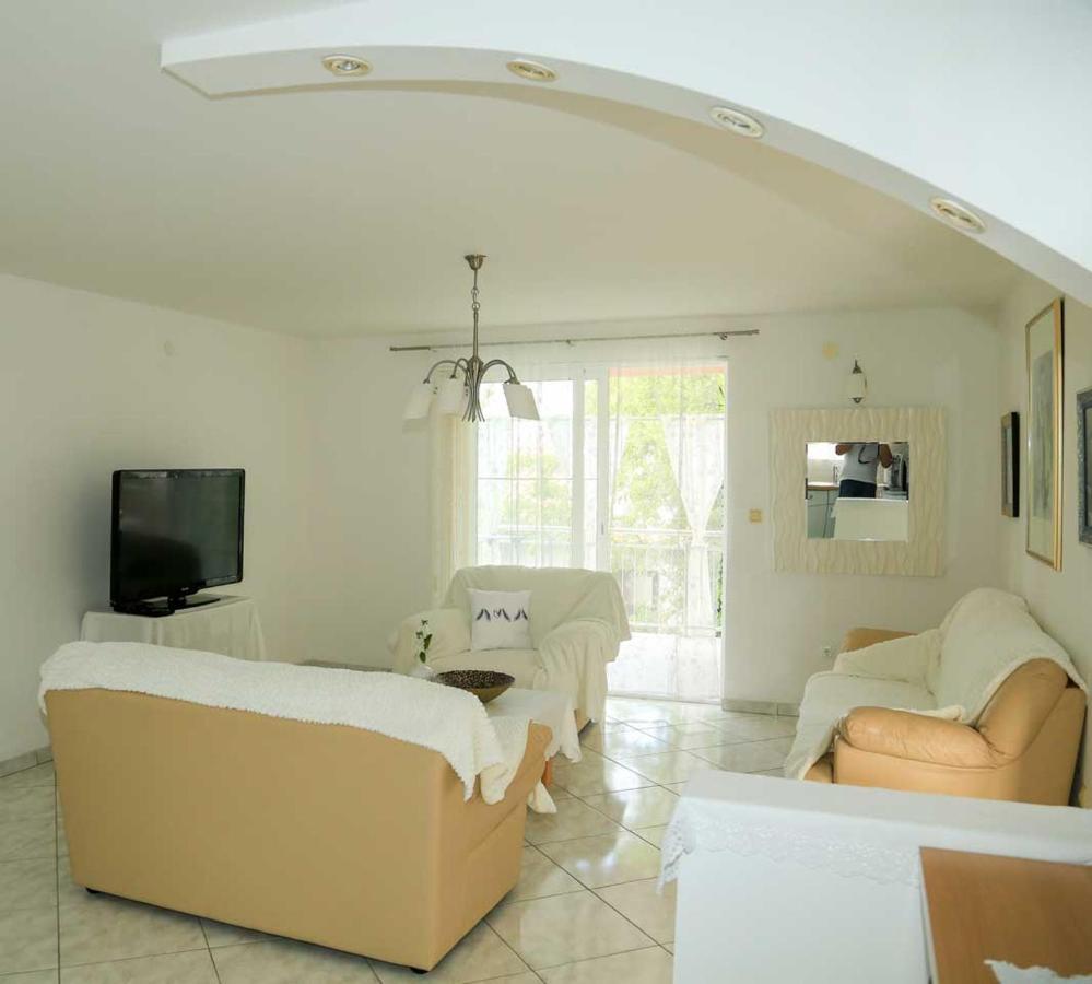 Adrian-Apartments-51511-Malinska-Otok-Krk Primorska 21 מראה חיצוני תמונה