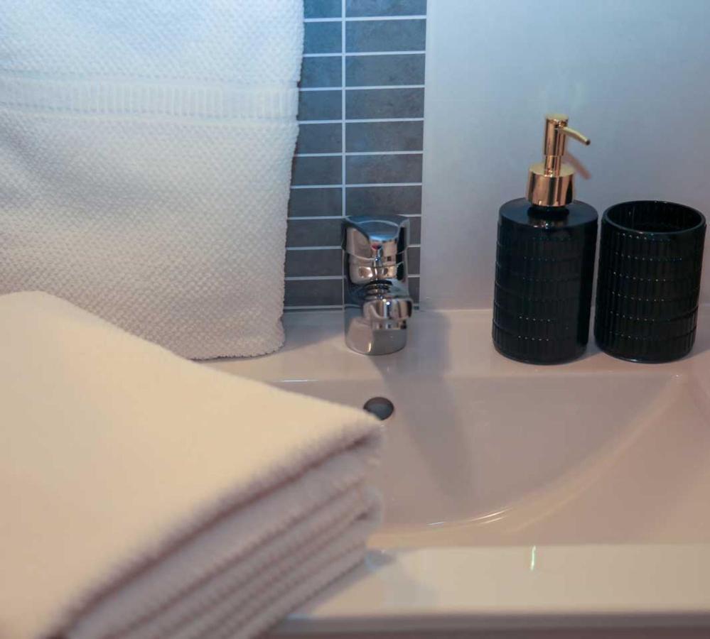 Adrian-Apartments-51511-Malinska-Otok-Krk Primorska 21 מראה חיצוני תמונה